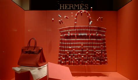 hermes è una multinazionale|Hermès, il lusso tra Italia e Francia .